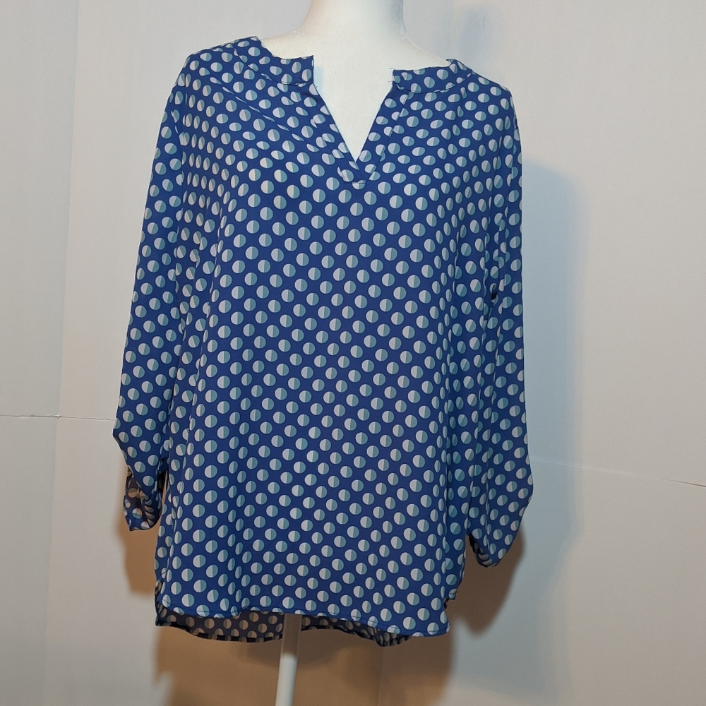 Women's Top XL Blue with White Dots  C Established 1946 Relaxed Fit